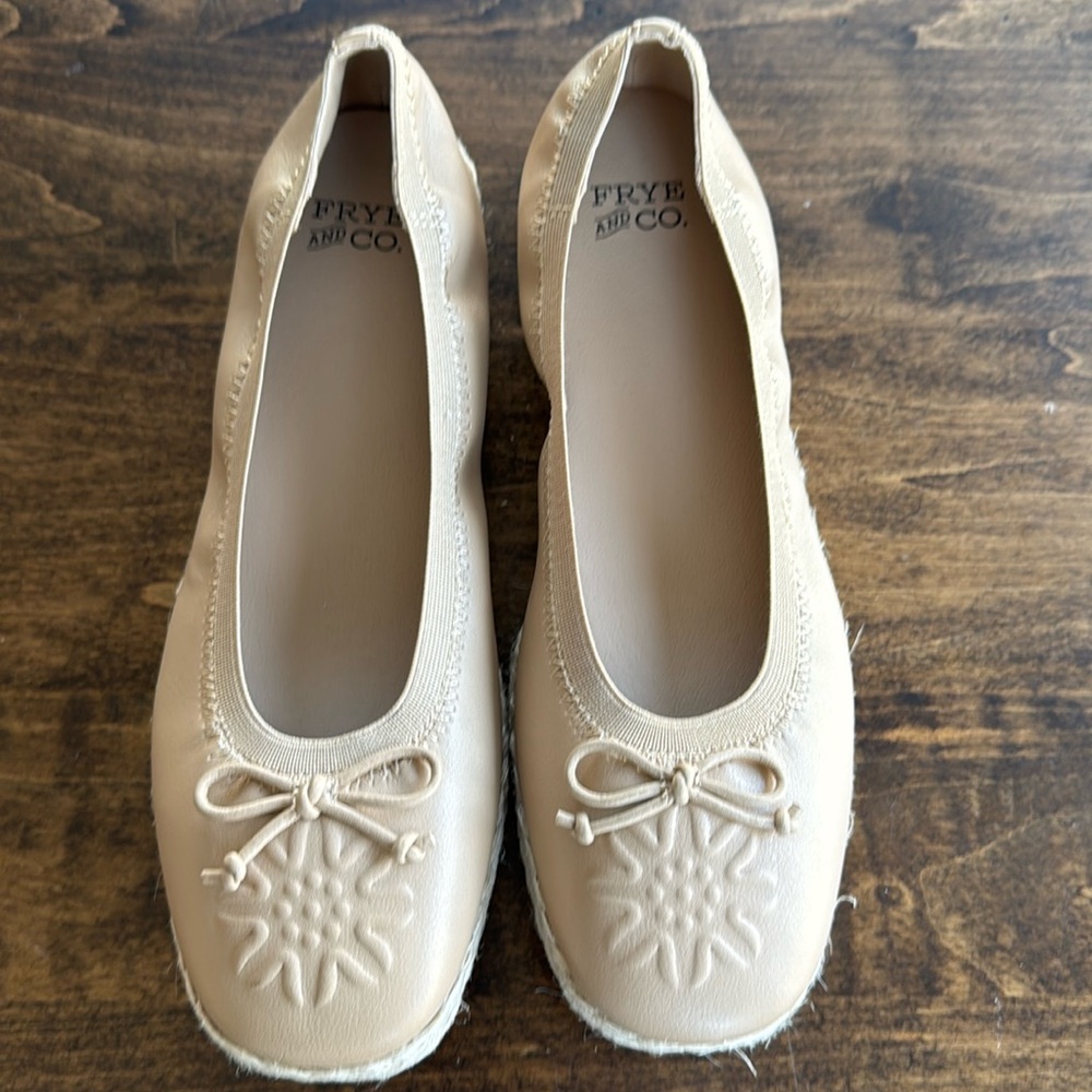 NWOT Frye and Co. Women's Willow Cafe Ballet Ballet Flats Size 6.5